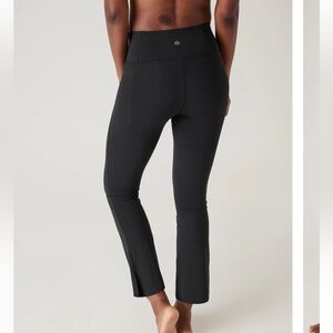 Athleta Transcend Stash Straight Leg Size Medium